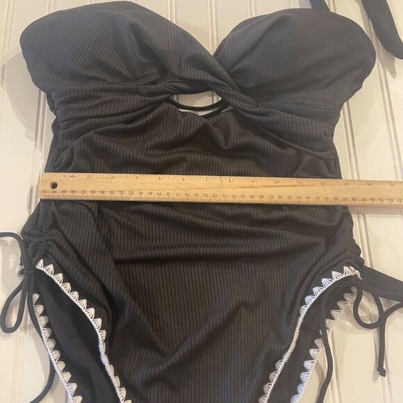 Women’s Black Ribbed One Piece Swimsuit L Criss Cross Tie Back High Cut Retro - Picture 6 of 10